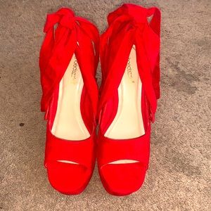 Size 10 shoedazzle red velvet heels